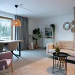 Апартаменти Haus Heidi & *